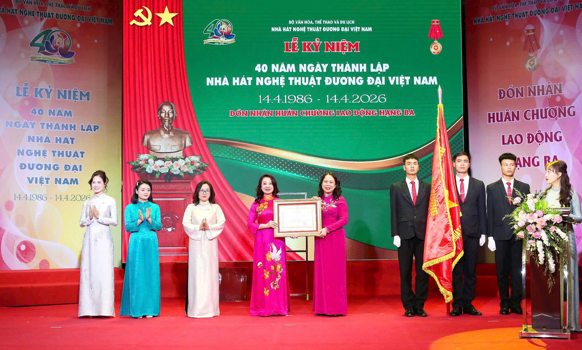 Ảnh màn hình 2026-04-14 lúc 22.12.44