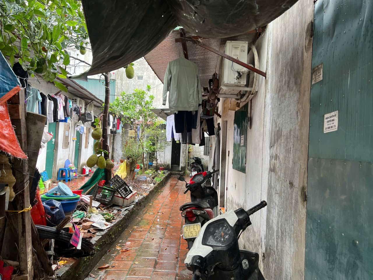 Xóm trọ công nhân thuê gần Khu công nghiệp Thăng Long. Ảnh: Minh Hương.