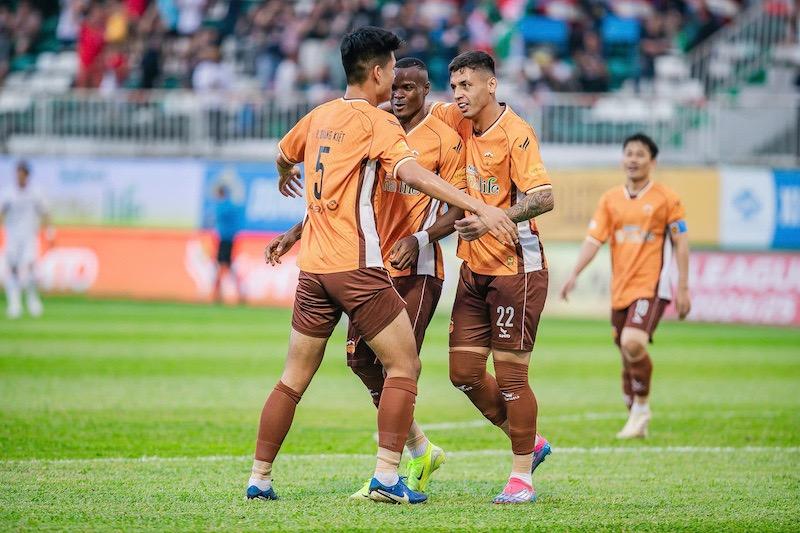 Hoàng Anh Gia Lai cũng chưa an toàn trong cuộc đua trụ hạng. Ảnh: Lê Vũ