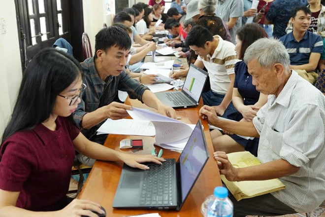 Xã Thanh Oai đề nghị người dân mang sổ đỏ đến khi nhận bồi thường đất làm dự án