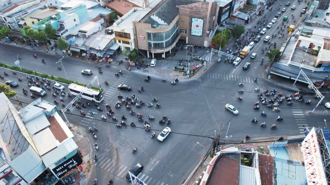 Nút giao số 1 (Mậu Thân - 3 Tháng 2 - Trần Hưng Đạo) ở phường Ninh Kiều, TP Cần Thơ. Ảnh: Tạ Quang