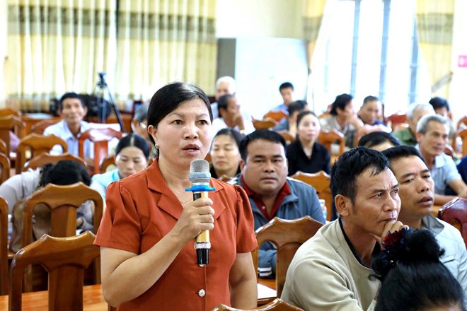 Cử tri kiến nghị nâng cao chất lượng khám chữa bệnh, phân cấp mạnh cho cơ sở