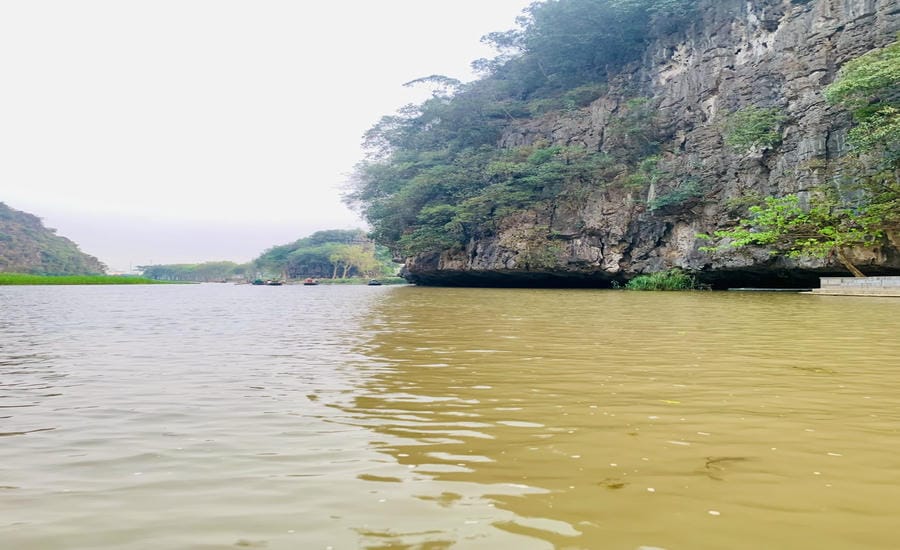 Dòng sông Ngô Đồng có vẻ đẹp lãng mạn trong ánh tà dương. Ảnh: Đức Anh
