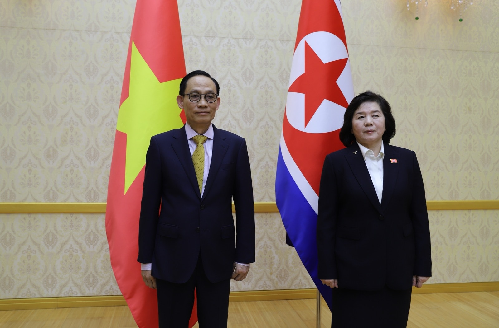 hoi-dam-voi-btng-trieu-tien.jpg