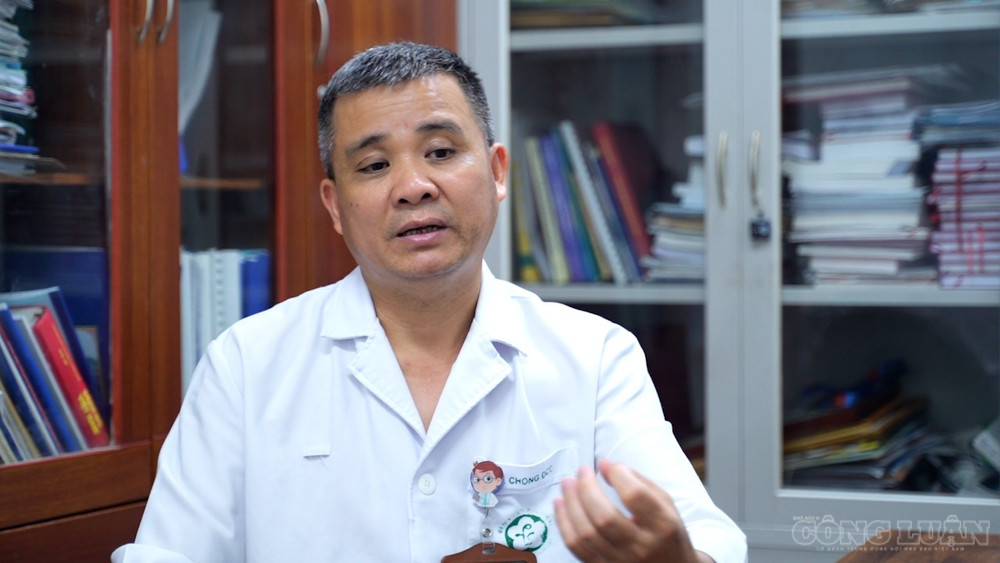 Tiến sĩ, bác sĩ Nguyễn Trung Nguyên, Giám đốc Trung tâm Chống độc tại Bệnh viện Bạch Mai. clo_br_sequence-0200-13-00-15still006.jpg