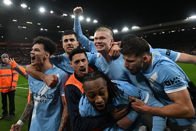 Man City tạo áp lực lớn lên Arsenal
