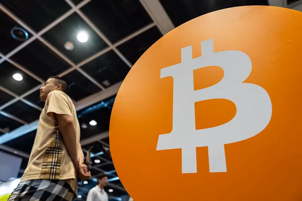 Biển hiệu Bitcoin tại sự kiện. Ảnh: AOL Biển hiệu Bitcoin tại sự kiện. Ảnh: AOL
