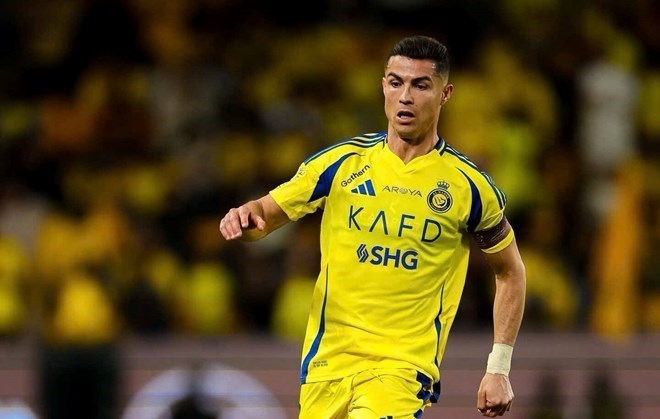 Ronaldo bất lực nhìn Al-Nassr thua trận chung kết trên sân nhà