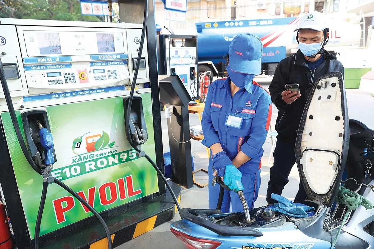 Các cây xăng không được trì hoãn bán xăng E10 từ 1-6. Ảnh: T.H