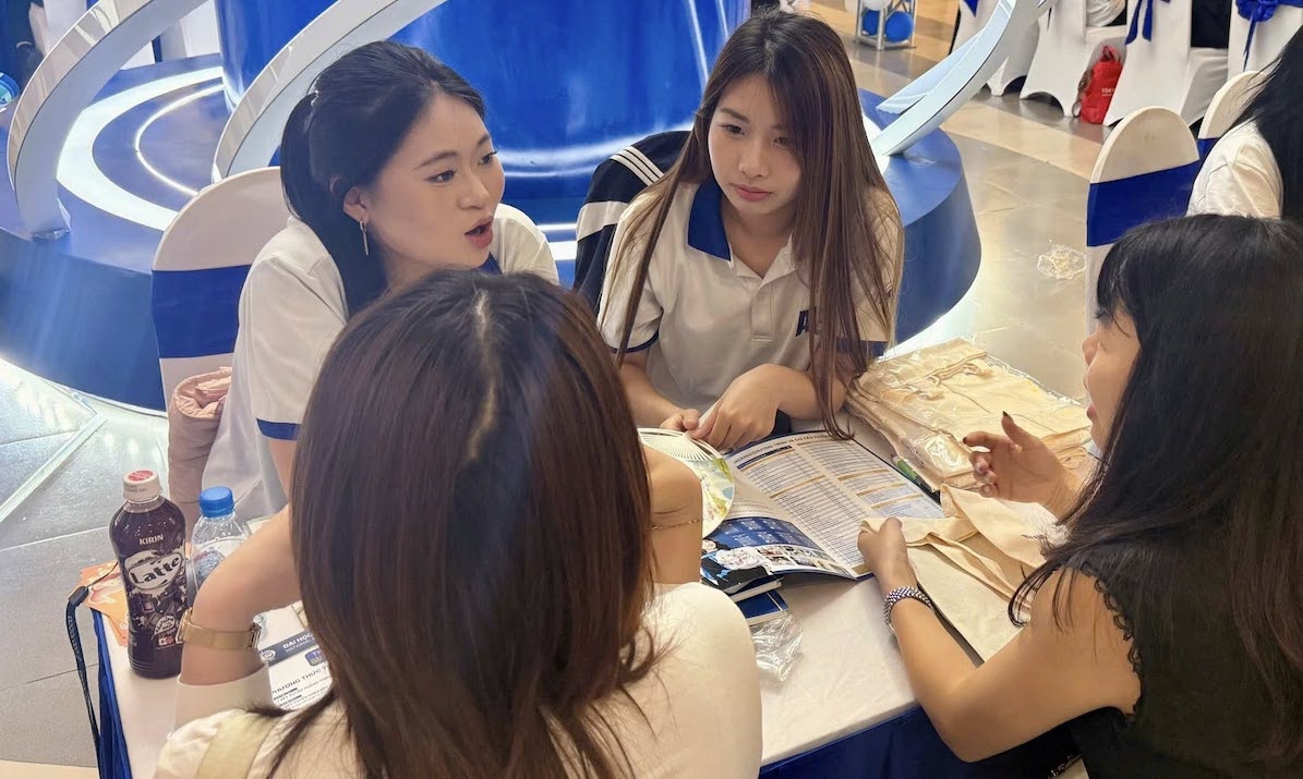 Hơn 90% sinh viên tốt nghiệp Đại học Kinh tế Quốc dân tìm được việc làm ngay sau khi tốt nghiệp. Ảnh: Vân Trang