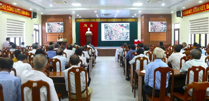 Quang cảnh hội nghị thông tin về Phương án sắp xếp, kiện toàn khối phố trên địa bàn phường Tam Kỳ, Đà Nẵng. Ảnh: Tuấn Kiệt