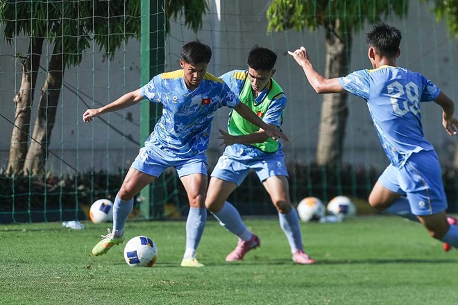 U19 Việt Nam quyết tâm giành 3 điểm trong trận ra quân gặp U19 Timor Leste. Ảnh: VFF