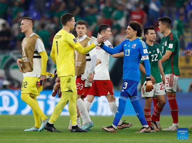 Ochoa đi vào lịch sử khi cùng Messi và Ronaldo dự World Cup lần thứ 6