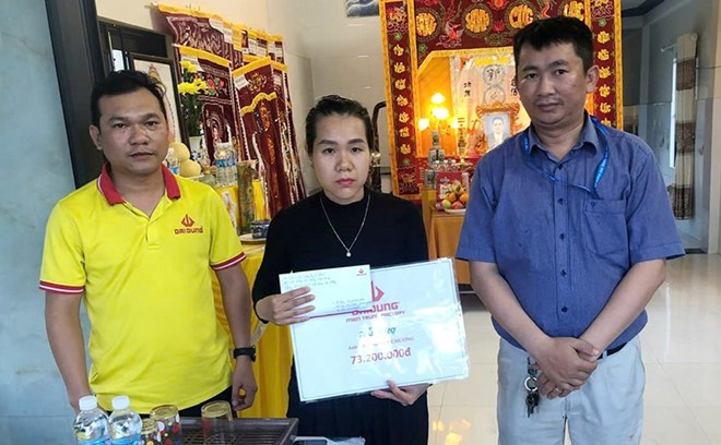 Nghĩa tình công đoàn tiếp sức gia đình đoàn viên qua đời vì ung thư máu