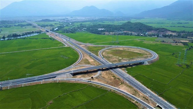 Sắp thu phí 13 tuyến cao tốc Bắc - Nam do Nhà nước đầu tư