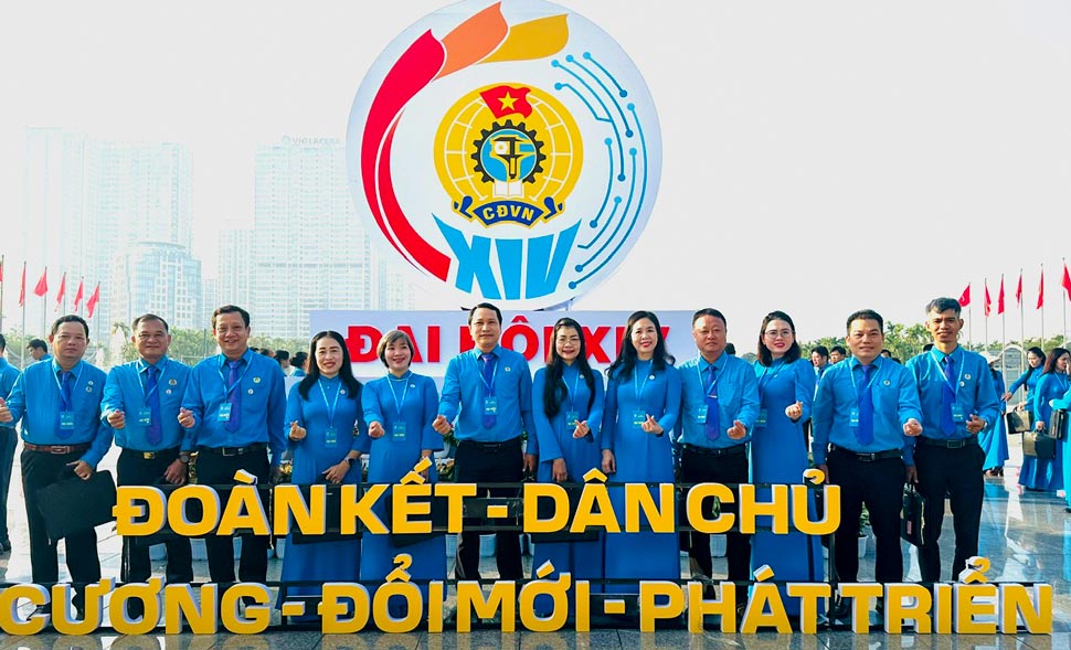 Đoàn đại biểu Công đoàn Gia Lai dự Đại hội XIV Công đoàn Việt Nam. Ảnh: Mỹ Lệ