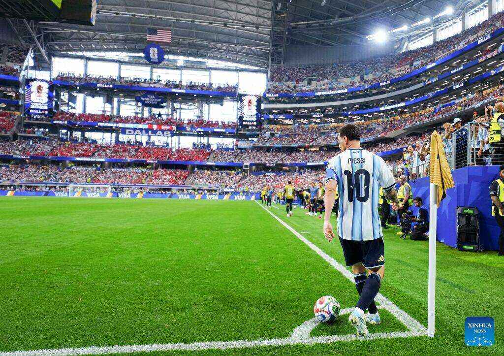 Messi vẫn là nguồn cảm hứng của Argentina. Ảnh: Xinhua