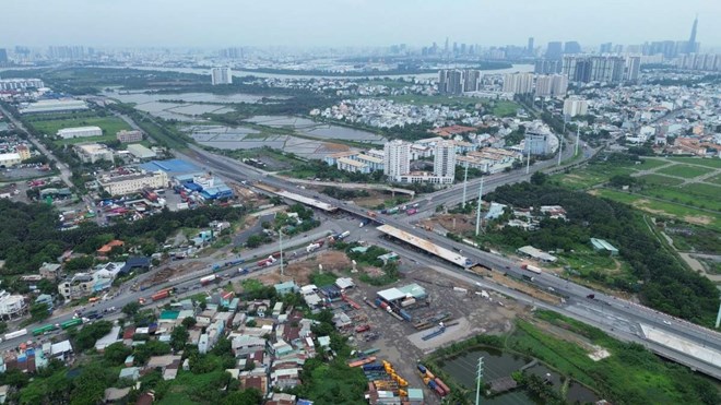 Gỡ nút thắt mặt bằng, nút giao cửa ngõ cảng Cát Lái tăng tốc thi công