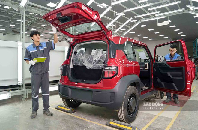 Sản xuất ô tô điện ở Hà Tĩnh. Ảnh: Trần Tuấn