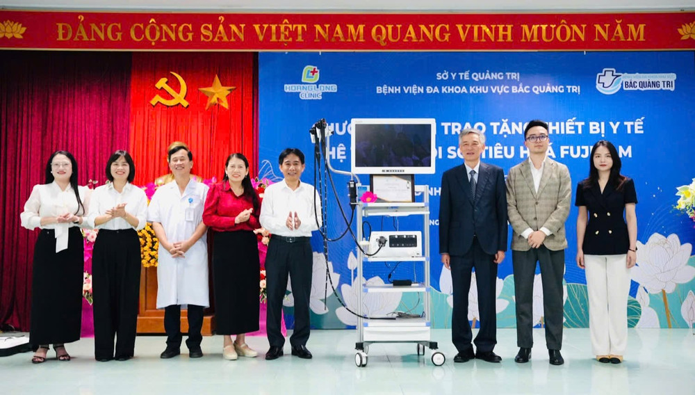 Bệnh viện Đa khoa khu vực Bắc Quảng Trị tiếp nhận hệ thống nội soi tiêu hóa Fujifilm hiện đại, góp phần nâng cao năng lực chẩn đoán và điều trị các bệnh lý tiêu hóa. anh-4.jpg