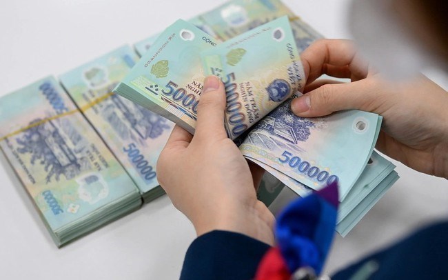 Đề xuất tăng lương tối thiểu 7,8%, công nhân thêm hy vọng lo cho con ăn học