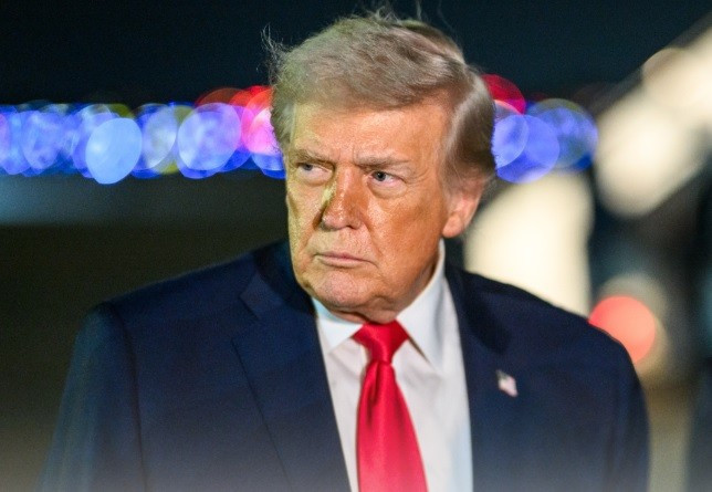 Chính quyền Tổng thống Mỹ Donald Trump sẽ áp thuế quan mới từ 10 đến 12,5% đối với 60 quốc gia. Ảnh: Nhà Trắng trump-2.jpg
