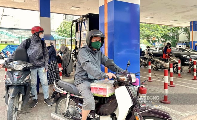 Hà Nội hỗ trợ người thu nhập thấp đổi xe máy cũ: Người dân thêm động lực chuyển đổi