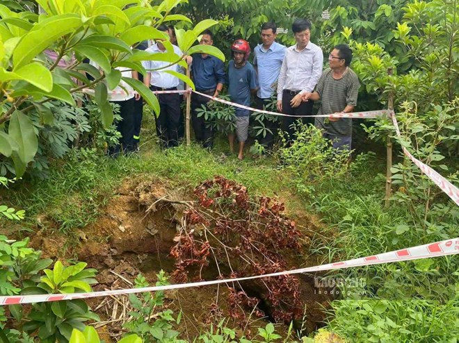 Sụt lún chưa rõ nguyên nhân, hộ dân ở Ninh Bình bất an