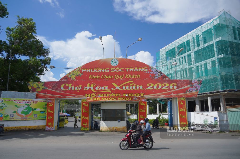 Hồ Nước Ngọt thuộc phường Sóc Trăng, TP Cần Thơ. Ảnh: Tạ Quang