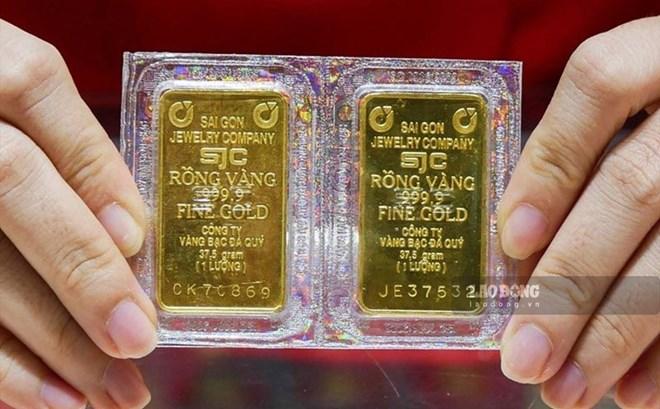 Giá vàng hôm nay 12.8: Thế giới giảm nhẹ, trong nước lao dốc