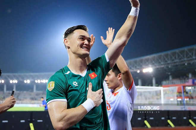 Lê Giang Patrik kể khoảnh khắc thoát thẻ đỏ nhờ VAR