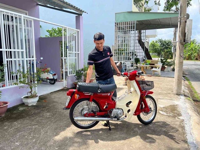 Nam nghệ sĩ đóng 8 phần “Lật mặt” của Lý Hải hé lộ cuộc sống trong căn nhà 30m2 với bà xã
