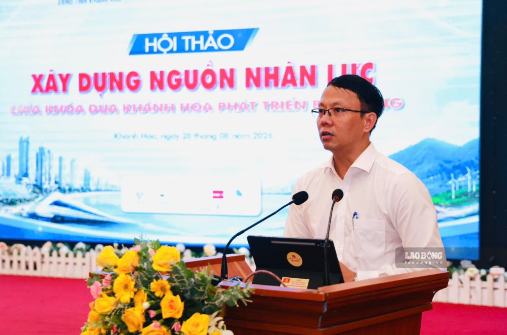 Ông Nguyễn Thanh Hà - Phó Chủ tịch UBND tỉnh Khánh Hòa phát biểu khai mạc Hội thảo. Ảnh: Duy Tuấn