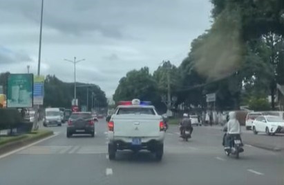 CSGT Đắk Lắk mở đường đưa người bị thương nặng đi cấp cứu