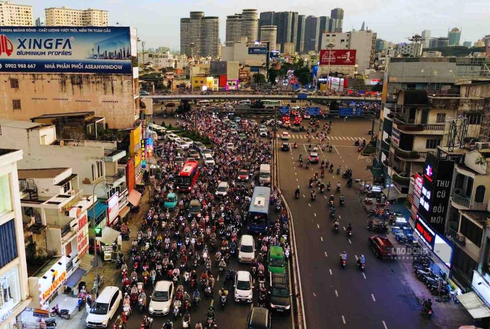 Một vụ ùn tắc tại nút giao Hàng Xanh năm 2026. Ảnh: Minh Quân