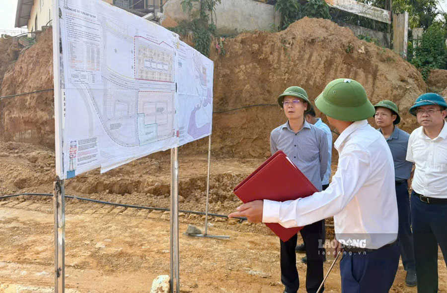 Đoàn công tác của tỉnh Lào Cai kiểm tra khu vực thực hiện dự án