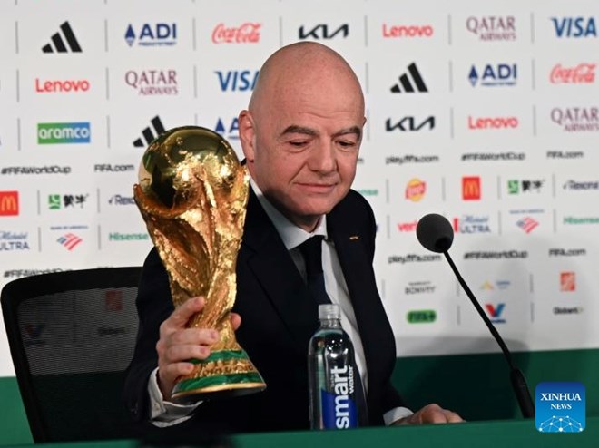 Chủ tịch FIFA Infantino đối mặt cáo buộc tài chính mới
