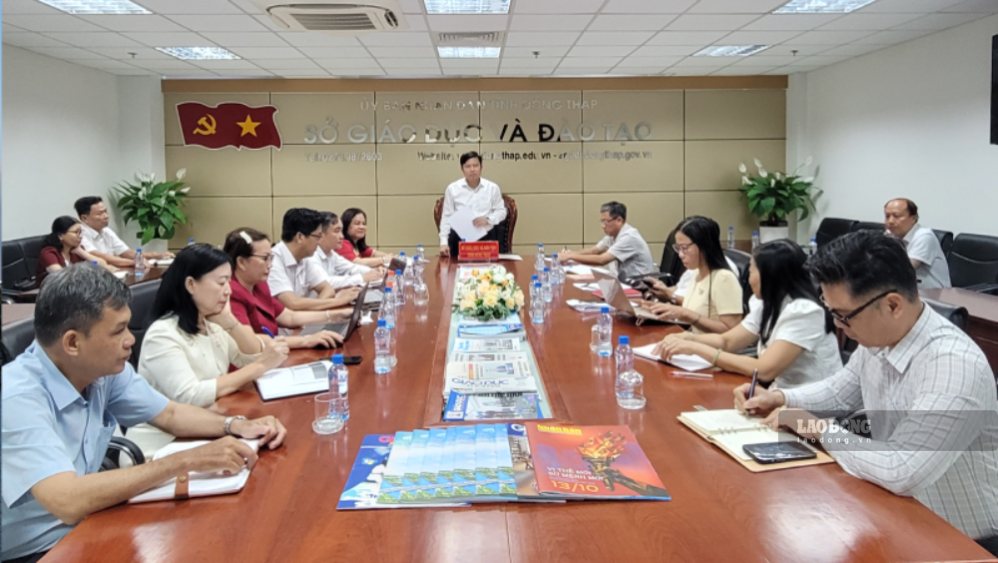 Sở GD&ĐT tỉnh Đồng Tháp trực tiếp lắng nghe tâm tư từ đội ngũ hiệu trưởng các trường có quy mô nhiều lớp học. Ảnh: Sở GD&ĐT tỉnh Đồng Tháp cung cấp.
