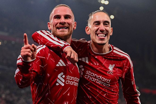 Liverpool thắng ngược Villarreal sau khi bị dẫn hai bàn