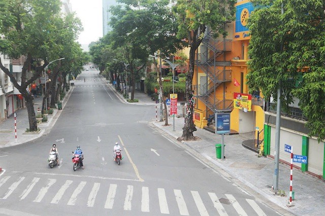 Hà Nội cấm ô tô rẽ trái tại nút giao Lê Đại Hành - Mai Hắc Đế