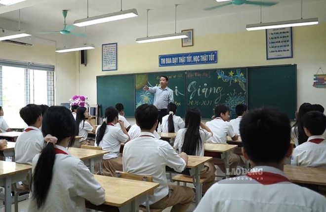 Bộ Giáo dục và Đào tạo đề xuất mỗi giáo viên không kiêm nhiệm quá 2 nhiệm vụ. Ảnh: Tường Vân