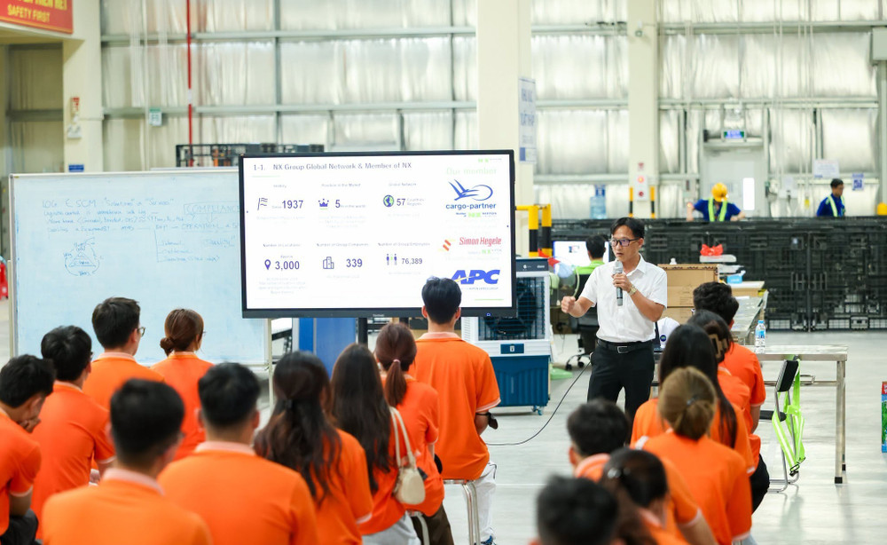 Sinh viên ngày càng ưu tiên các ngành có cơ hội nghề nghiệp rõ ràng như công nghệ thông tin, trí tuệ nhân tạo, tài chính, chuỗi cung ứng và khoa học sức khỏe, thay vì các ngành nhân văn. Ảnh: DNU 839935147-1390452216403877-127933473822801798-n-7191.jpg